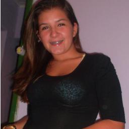 ... Não me dôo pela metade,não sou tua meia amiga,nem teu quase amor.Ou sou tudo ou não sou nada.Sou boba,mas não sou burra.Ingênua,mas não santa.
