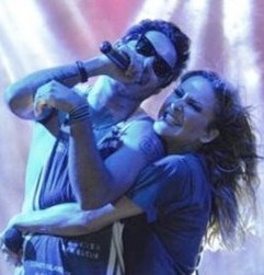 Perfil seguido pelo príncipe @_tomate no dia 19/04/2013 *--*
      I LOVE @_tomate e @ClaudiaLeitte ♡