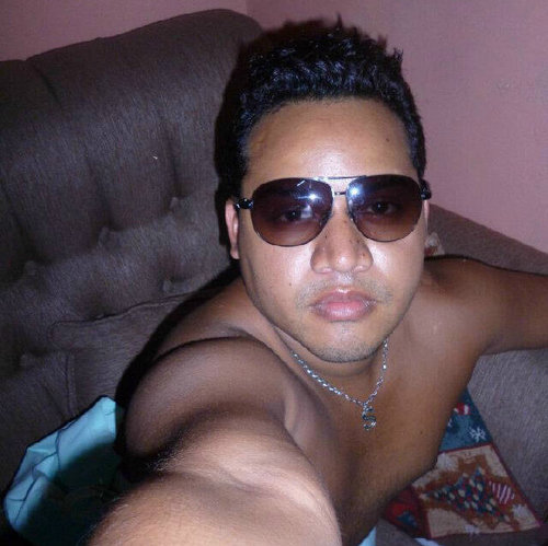 Soy un chico humilde trabajador,alegre y muy amigablle