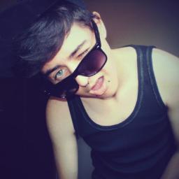 Amo Futebol só de touro 
e amo!!! musica só bobão idiota  mais muito feliz e legal aaaah e eu não sou GAY  ;P