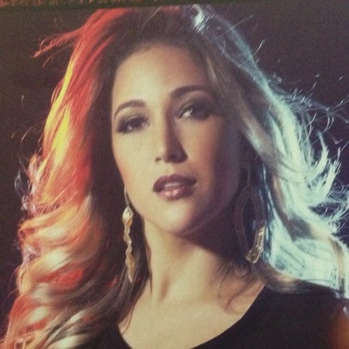 Cantora do @forro_real - Feliz por tudo q tenho principalmente um Deus vivo q toma conta da minha vida nos mínimos detalhes te amo Senhor.