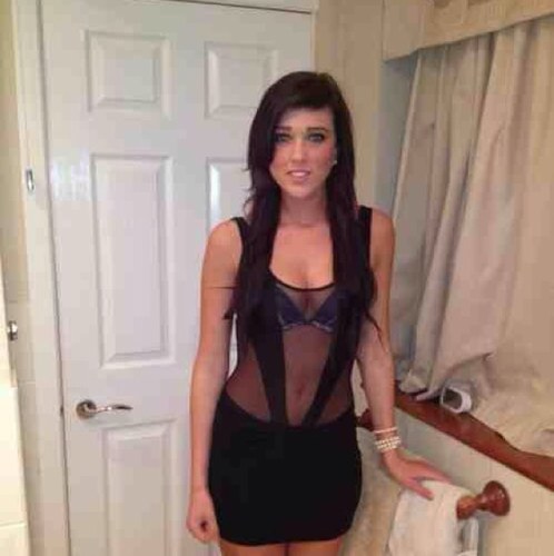 Hi Im Kate. JUST ASK FOR A FOLLOW BACK! X