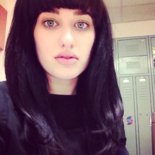 tillthreadbare's profile picture. Reality doesn’t impress me.