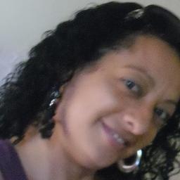Feliz, técnica em Administração,casada com @MarceloFiel e corinthiana,graças a Deus....
