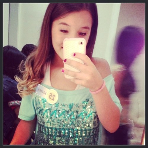 Amo minha mãe , minha familia , irmaos , irmas , vidas , as vacas , carol, gaby, pai ..
Nega do @Cardosin_2 e melhor amiga da mais mais!