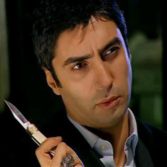 Bbc123Y's profile picture. وما من كــاتبٍ إلا سيُفنى … ويُبقي الدهر ما كتبت يداه فلا تكتُب بكفك غير شيء … يسُرك يوم القيامةِ أن تراهُ