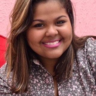 Larissacoimbra7's profile picture. 