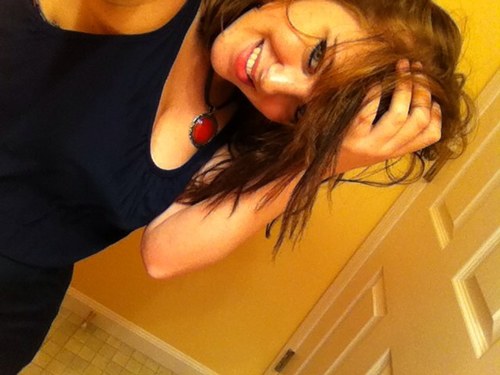 barbiegirl9294's profile picture. Life of a hippie✌ I don't ware shoes in the summer, and im always outdoors, i sing and play music, and i just don't care anymore!