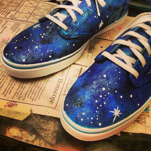 handpainted & custom made men & women's clothing, shoes, accessories, and paintings.