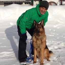 Dad, surfer, skier, beer, food and german shepherd lover! Everyone is surprised about what music is playing on my iphone....