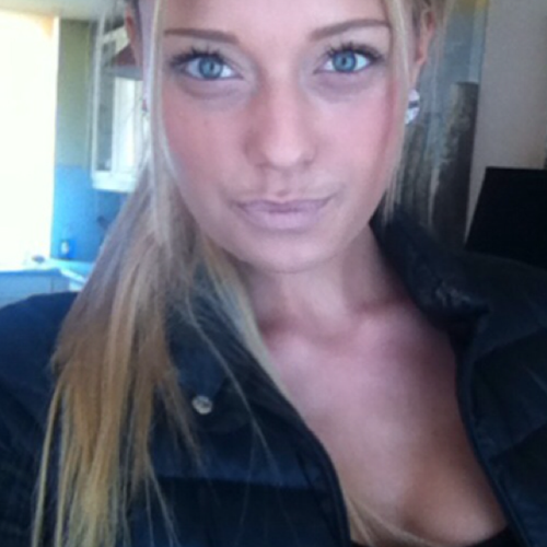 insta: rowenamanda
