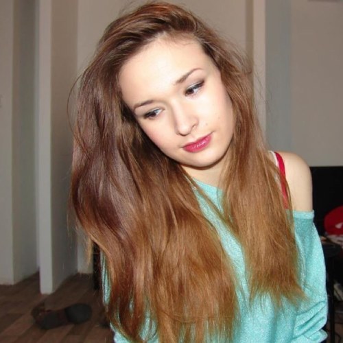 meglovesclothes's profile picture. Még