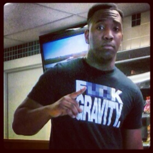 Theshow817's profile picture. make you laugh .......or die trying .. Love Life Love Family Thank The Lord!!!!