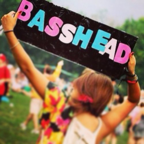 En proyecto. Noticias EDM, house, progressive, techno ,dance.. Mejores DJ's , festivales, eventos. This is where we all came from ;)