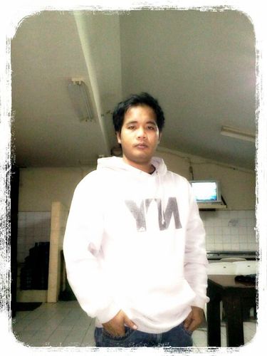 LaluBior's profile picture. gemini