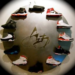 All The Kick Releases & Sneaker News!
Follow Our Ig @ Dirtnikes_Jordans!