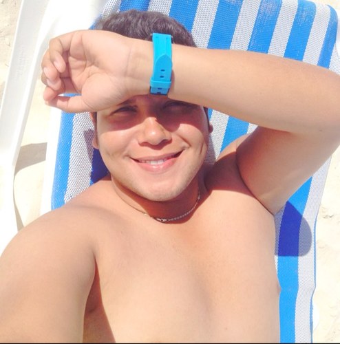 Feliz todos los dias, asi soy yo. No pretendo que me entiendan, el que quiera que me quiera.