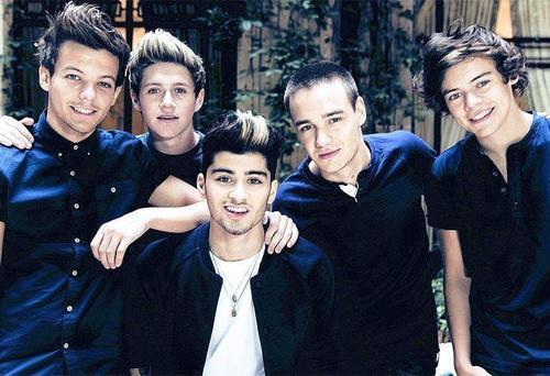 Hello , 1D are my life