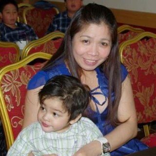 Josefa Brodit U.K Single Mom :)