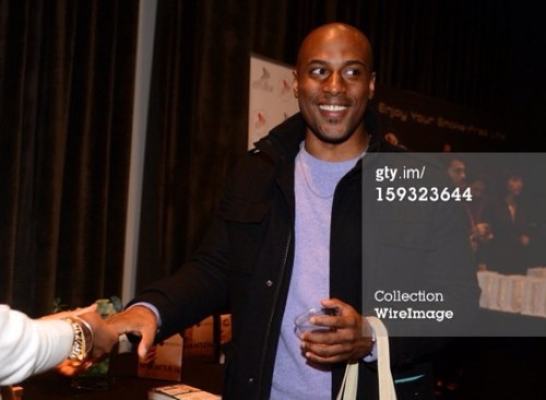 Entertainer! 100% organic and love to laugh...if I laugh, you laugh!