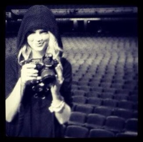 Forever supporting Taylor Swift!! She is a true Inspiration❤❤ Ed Sheeran, littie mix, demi lovato, one direction, 5 seconds of summer and Olly Murs!