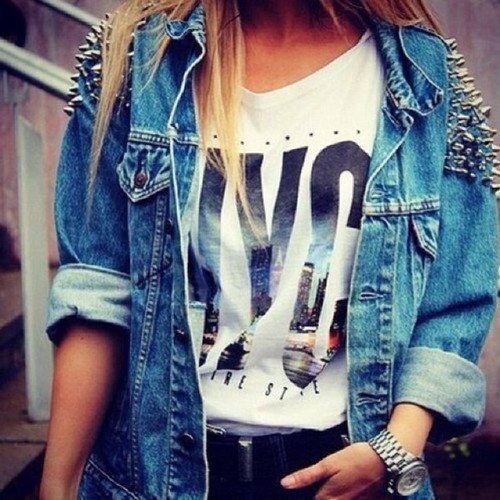Wij tweeten leuke foto's van kleding 
Retweet als je leuk vind xx
In je tl :D