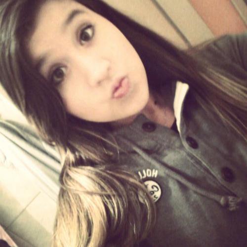 Sou aquela que não segue padrões... Que estrapola na hora de se divertir Que ama além do que se chama amor ♥*sou a garota que é considerada diferente.ℱℴℓℓℴω me
