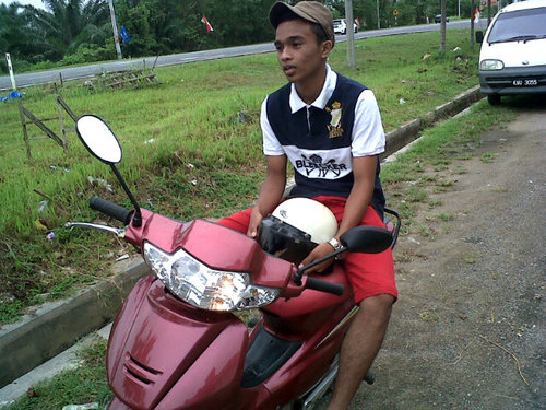 FlameFathan's profile picture. I'm awesome,,you are nOT...you follow me..I follow back..that's simple..