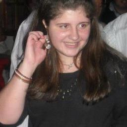 RoSiCastiglioni's profile picture. Mi hermanita Iaru me ama muchoo y me kiere en todas con vos Te Amoo MJ! Y es hermosa mi bosterita :)