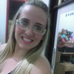 Saiiba quee ondee há um pouco dee miim , há muitoo dee vocee (:♥