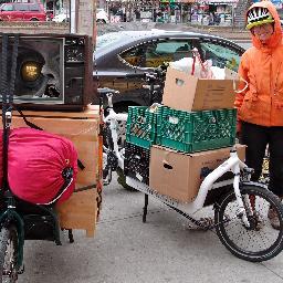 We are people with bikes who move fast and carry stuff. Having more fun while replacing the car is our mission. Always ride strapped.