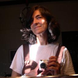 elvirahuelbes's profile picture. Periodista @cuartopoder.es