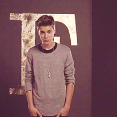 Hola! Soy Elena y me encanta @justinbieber porque el me a enseñado muchas cosas y quiero decirle que le amo y que muchas gracias por todo