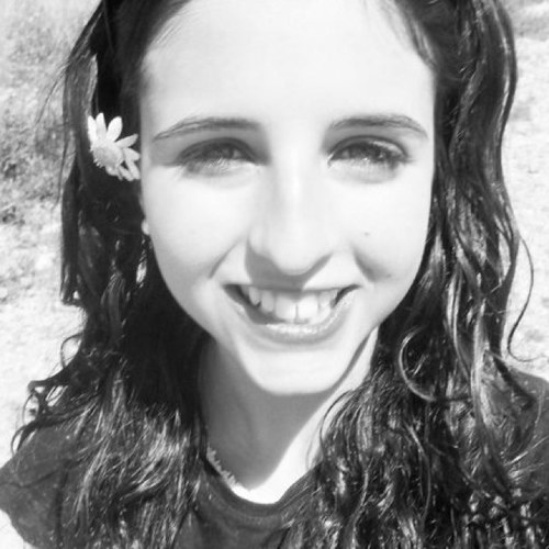 la chica del tirso
