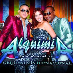 Cantante de ALQUIMIA, la sonora del xxi, comunicadora social, periodista.