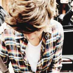 Harrysexycurls's profile picture. you're not lost, you've just found something you weren't looking for. ♥