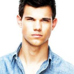 The twitter page for http://t.co/8n9za0aqm9, your premier fansite for superstar Taylor Lautner!  Website run by @georgeotiono