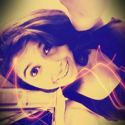 As mais lindas palavras de amor são ditas no silêncio. ✌ essa biscate é minha e eu não divido com ninguém beijos p. @b4rbiezerayz *o*