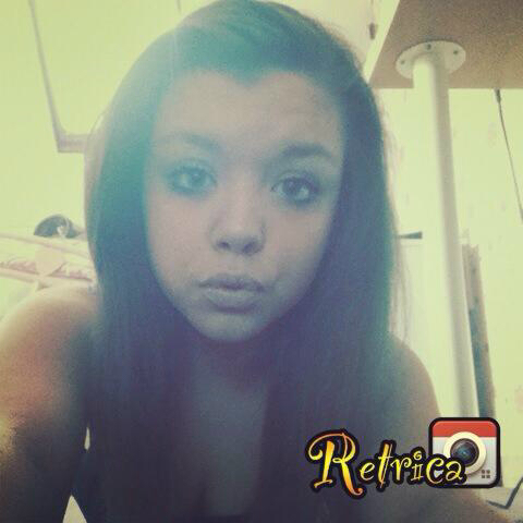 Follow me, I'll follow back:*  add me on bbm-263CA416:*!