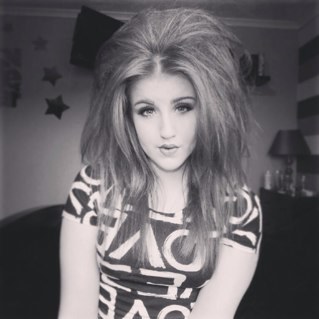 @LewisRandall1 he's perfect follow him x x x