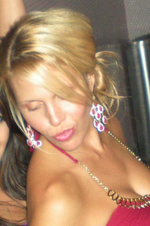 TeeLovesYou's profile picture. Learning. Growing. Changing. Loving life along the way*