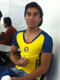 sencillo . . platicador . . me gusta el antro el Fut . . el cine . . no se soy timpo sencillo #aveces =D