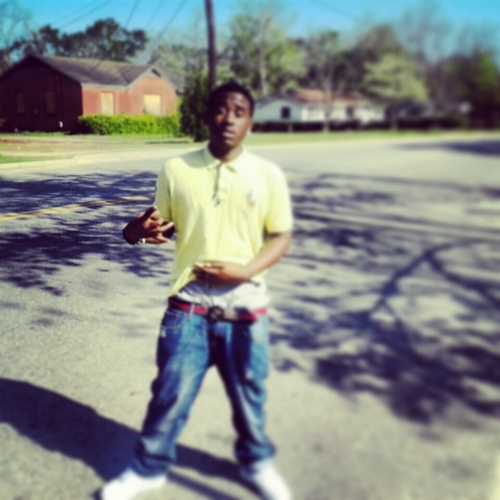 Im 2Fly B.B.G 2Band Gang... Im Koo Asf Follow Me @2Tone_World Now!!!! Follow Follow Follow.