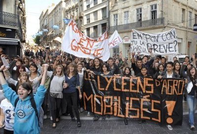 hanh790203's profile picture. PHOTO #UNL/ Dec.19,2012. Ballot&Vote rigging, Start of Revolution, Restore Democracy. 2022년3.10 대한민국 제20대 대통령 이재명 21대 진짜 대통령 이재명 축하드립니다.