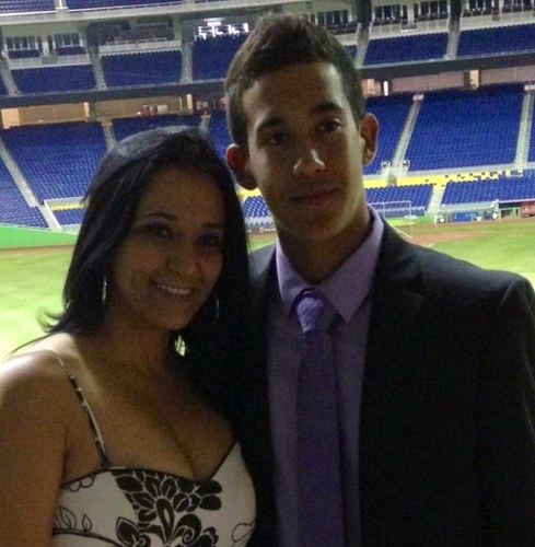 arianymata's profile picture. 