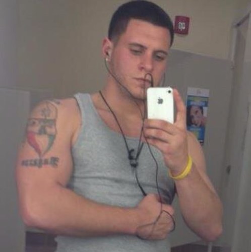 1990, Sagittarius, Sport bikes, Fast cars, Beach Boy, Tony Buttonz, Love my life, get att meee.