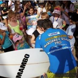 Married to my beautiful wife @ashley_cheadle father to a beautiful son. A surfer from New Zealand