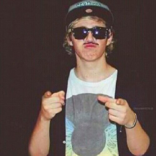 thatssofaux_'s profile picture. @TheAcacia_Fraud is my Princess. ❤