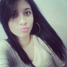 Sou como você me vê.Posso ser leve como uma brisa ou forte como uma ventania, depende de quando e como você me vê passar.