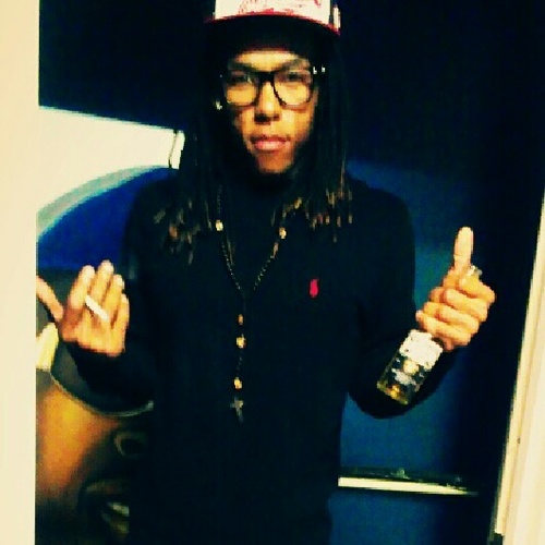 24, #TeamAquarius/#Ocean Blue/#FullTimeWorker/#Redskins...  #REALRECOGNIZEREAL